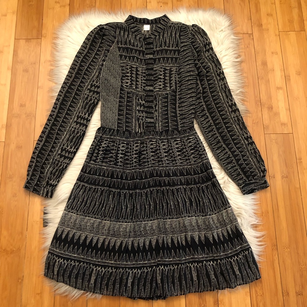 Made in Korea Pleated Geometric Chiffon Long Sleeves Black White Dress size S